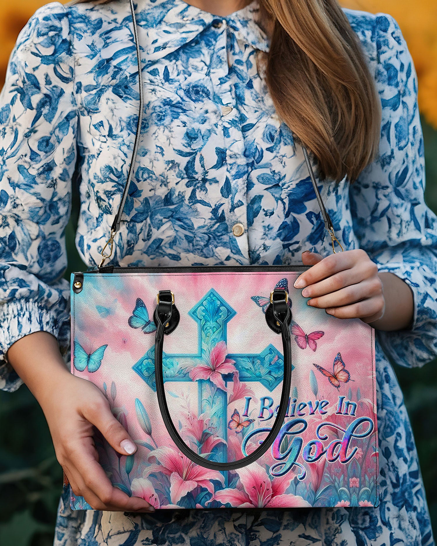 I Believe In God Leather Handbag - Yhdu3105242