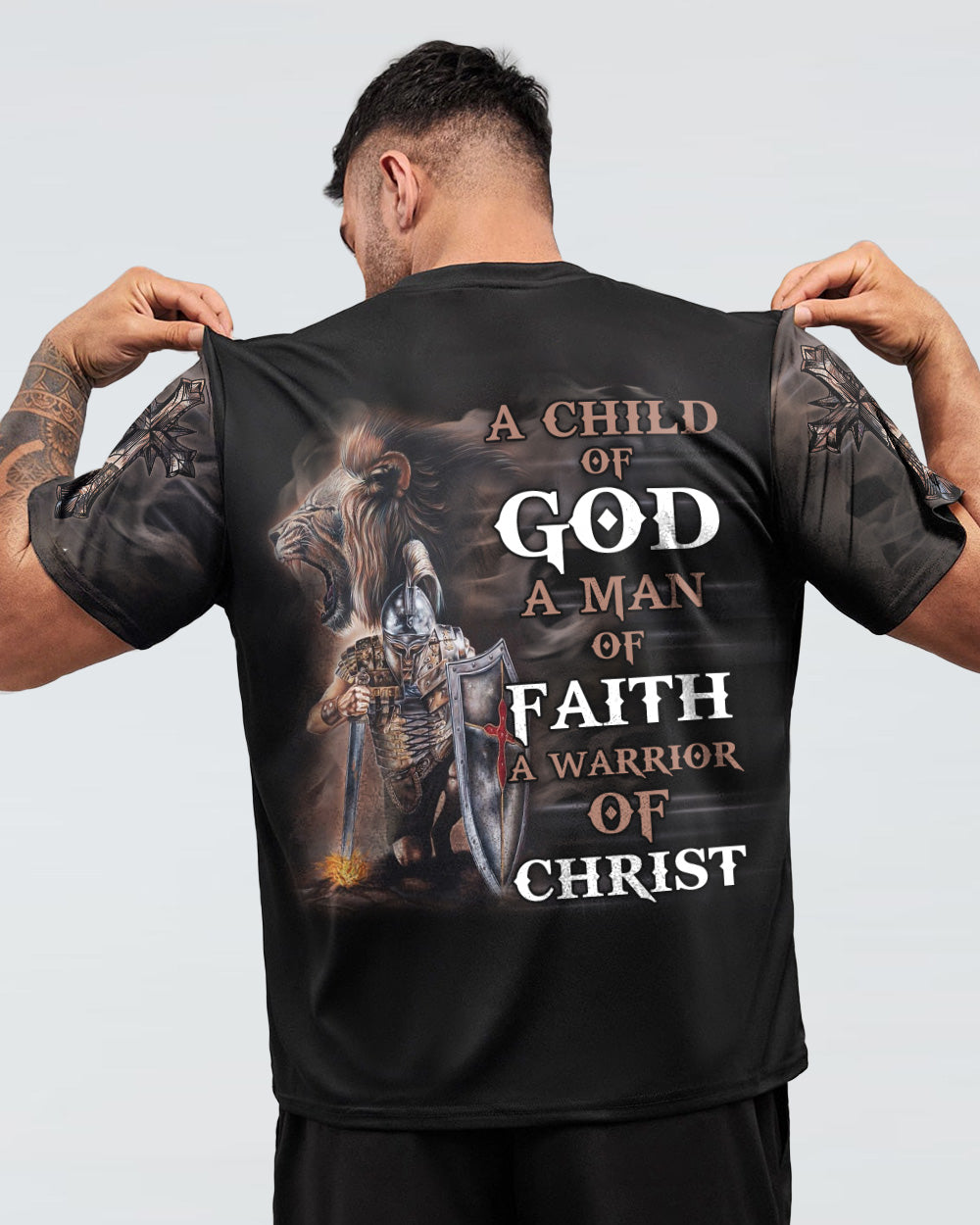 A Child Of God A Man Of Faith Lion Warrior Men's Christian Tshirt
